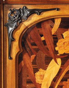 トンボのキャビネット、1900年頃 作： Emile Galle
