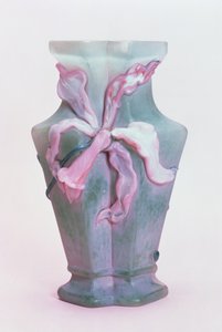 不明な画像 作： Emile Galle
