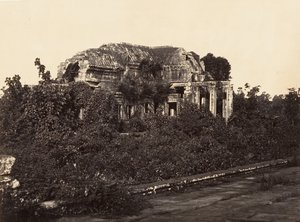 グレート パゴダ - 南側の外部アエディクル、1866 年。 作： Emile Gsell