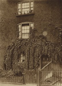 ウィリアム・ブレイクが1793年から1796年まで住んでいたランベスのハーキュリーズ・ロード23番地（モノクロ写真 作： English Photographer