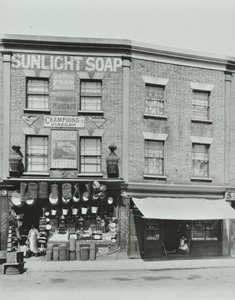 3-4 Gainsborough Road：London、1899年の正面図 作： English Photographer