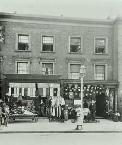 7-8 Gainsborough Road：London、1899年の正面図 作： English Photographer