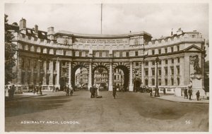 アドミラルティアーチ、モール、ロンドン 作： English Photographer