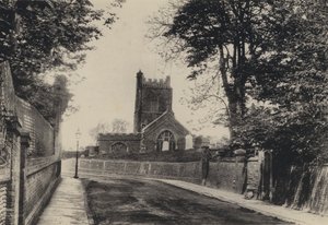 Aldeburgh, Church Hill (モノクロ写真) 作： English Photographer