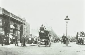 ベイカーストリート駅、メリルボーンロード、ウェストミンスターLB：1895年にベイカーストリートで東を見る 作： English Photographer