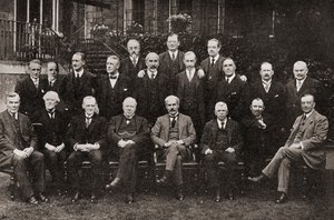 1924年に英国で最初の労働政権が誕生しました。 作： English Photographer