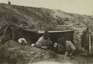 パレスチナ、テル・エル・ジェミのキャンプで非番のイギリス兵（1917年10月）（モノクロ写真 作： English Photographer