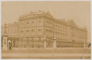 バッキンガム宮殿、1876 作： English Photographer