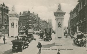 カナダ列、ホワイトホール、ロンドン 作： English Photographer