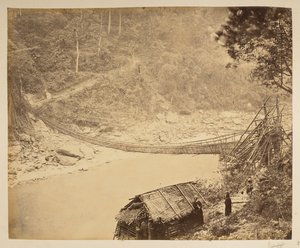 ブータンに向かうティースタ川に架かる杖の吊り橋。  ダージリンの景色。 1870年代 作： English Photographer