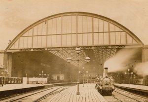 チャリングクロス駅、ロンドン。写真、1874 作： English Photographer