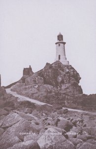 コルビエール・ライトハウス・ジャージー（モノクロ写真 作： English Photographer