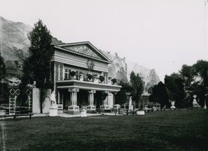 Cremorne Gardens;ロンドン：スイスコテージ 作： English Photographer