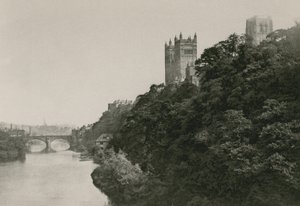 プレベンド橋からのダラム大聖堂 作： English Photographer