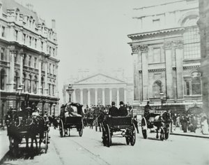 クイーンビクトリアストリートから王立証券取引所のあるマンションハウスストリートまで、ロンドン市、1895年 作： English Photographer