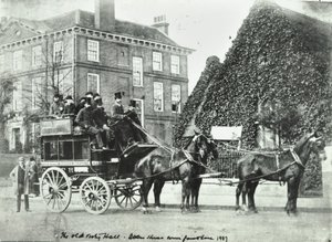 ガラットレーン：オールドヴェストリーホール、1887 作： English Photographer