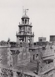 ハットフィールド・ハウス「時計塔」（モノクロ写真 作： English Photographer