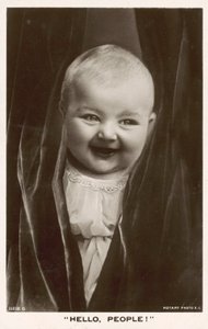 皆さん、こんにちは！子供の笑顔 作： English Photographer