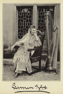 ルーマニアの女王陛下 作： English Photographer