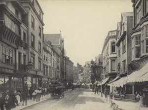 ハイストリート、エクセター、デボン 作： English Photographer