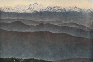 ヒマラヤ山脈（カラー写真 作： English Photographer