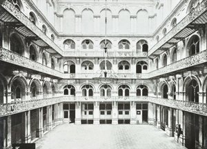 ホップエクスチェンジ：東ホールのインテリア、サザークストリート、ロンドン、1890 作： English Photographer