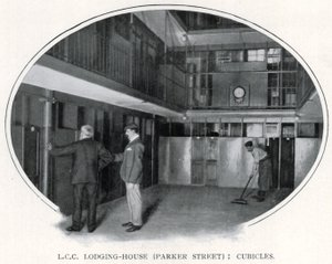 L.C.C. Lodging-House (Parker Street):キュービクル(白黒写真) 作： English Photographer