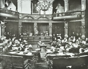 ロンドン教育委員会、1895 作： English Photographer