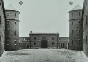 ミルバンク刑務所：ダウン、メインの廊下、1885 作： English Photographer