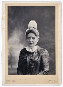 Miss LM Gordon、Matron、St。Thomass Hospital 作： English Photographer