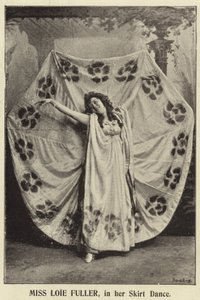 ミスロイエフラー、スカートダンス 作： English Photographer