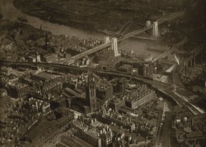 ニューカッスル・アポン・タイン：ニューカッスル・アポン・タインとタイン橋（モノクロ写真） 作： English Photographer