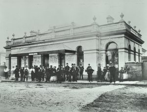 ノッティングヒルゲート駅：メトロポリタン鉄道の外観、1868 作： English Photographer