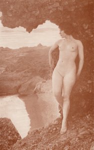 ヌーディスト・アートスキュラ（モノクロ写真） 作： English Photographer