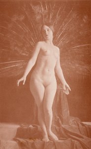 ヌーディスト・アート孔雀（モノクロ写真） 作： English Photographer