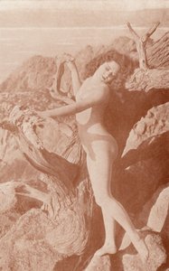 ヌーディスト・アート影（モノクロ写真） 作： English Photographer