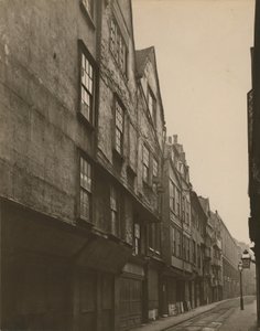 ロンドンのウィッチストリートの古い家 作： English Photographer
