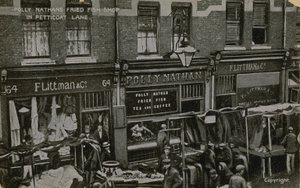 Polly Nathans Fried Fish Shop、ペチコートレーン、ロンドン 作： English Photographer