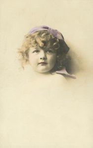 子供の肖像（カラー写真） 作： English Photographer