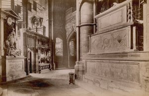 ウェストミンスター寺院内の合唱用外来の絵が描かれた絵葉書 作： English Photographer
