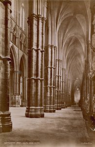 ウェストミンスター寺院の南通路を描いたポストカード 作： English Photographer