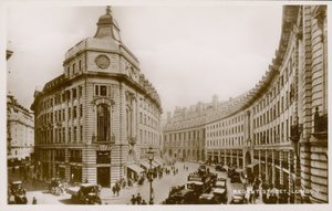 リージェントストリート、ロンドン 作： English Photographer