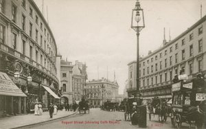 ロンドンのリージェントストリートにカフェロイヤルを表示 作： English Photographer