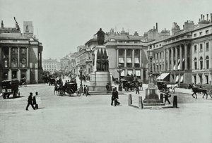 リージェントストリート、ウェストミンスターLB：ウォーターループレイス、リージェントストリートを望む、1896年 作： English Photographer