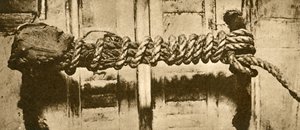 ツタンカーメンの墓への無傷のロープと封印 (白黒写真) 作： English Photographer