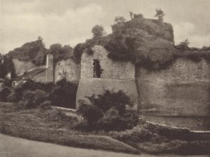 スケンフリス城（モノクロ写真） 作： English Photographer