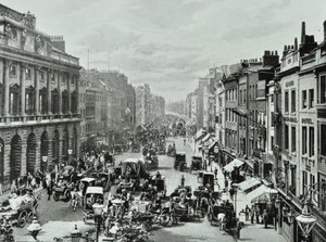 サマセットハウス、ストランド、ウェストミンスターLB：セントメアリールストランドから西を見る、1895 作： English Photographer