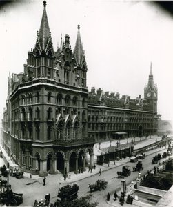 セントパンクラス駅; 1899年4月の写真 作： English Photographer