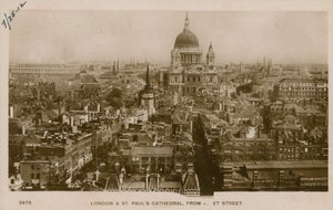 フリートストリートからロンドン、セントポール大聖堂 作： English Photographer