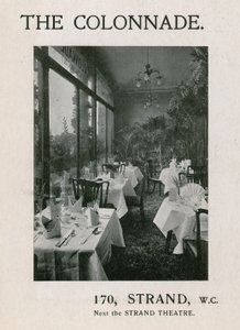 コロネード、170ストランド 作： English Photographer